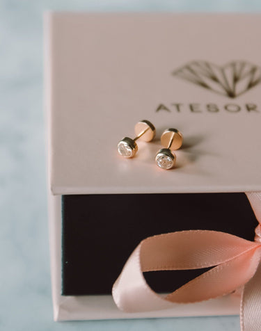 Abridores A Presion Oro 18k Punto De Luz Zafiro 4mm - Atesorame