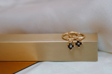 Argollas Flower Gold Black - Atesorame