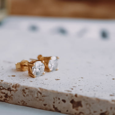 Aros Moissanita Dust Gold 1.0 quilate