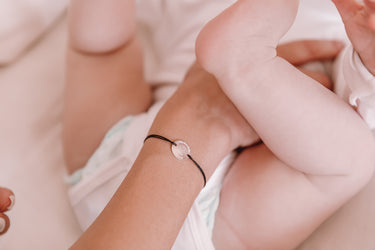 Pulsera Hilo Unisex Negra - Atesorame
