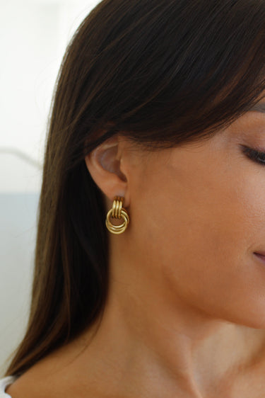 Aros Oversize Twist Gold - Atesorame