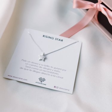 Slim Star Necklace