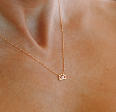 Collar Flor De Loto Gold - Atesorame