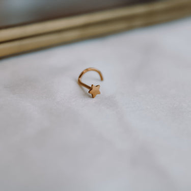 Piercing nariz Titanio Star Gold