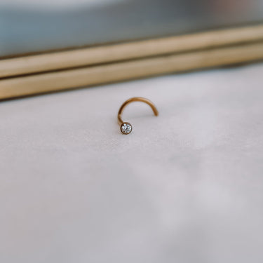 Piercing Nariz Titanio Shine Gold