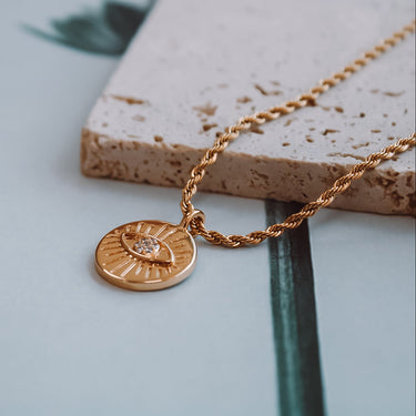 Collar Medalla Ojo Protector Gold