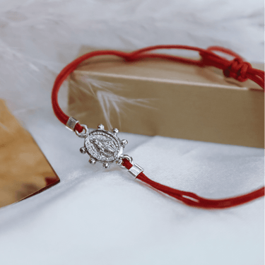 Pulsera Virgen de los Rayos Hilo Rojo Plata - Atesorame