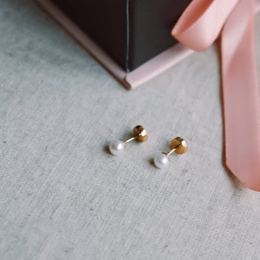 Aros Abridores Perla Cultivada 4mm Oro 18K - Atesorame